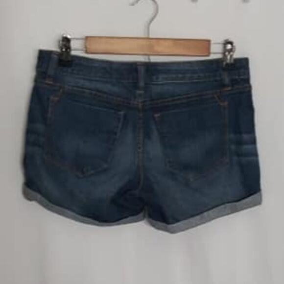 Upcycled Hand Painted Bee Sunflower Dark Wash Cuffed Jean Shorts Sz 4 - Picture 2 of 5